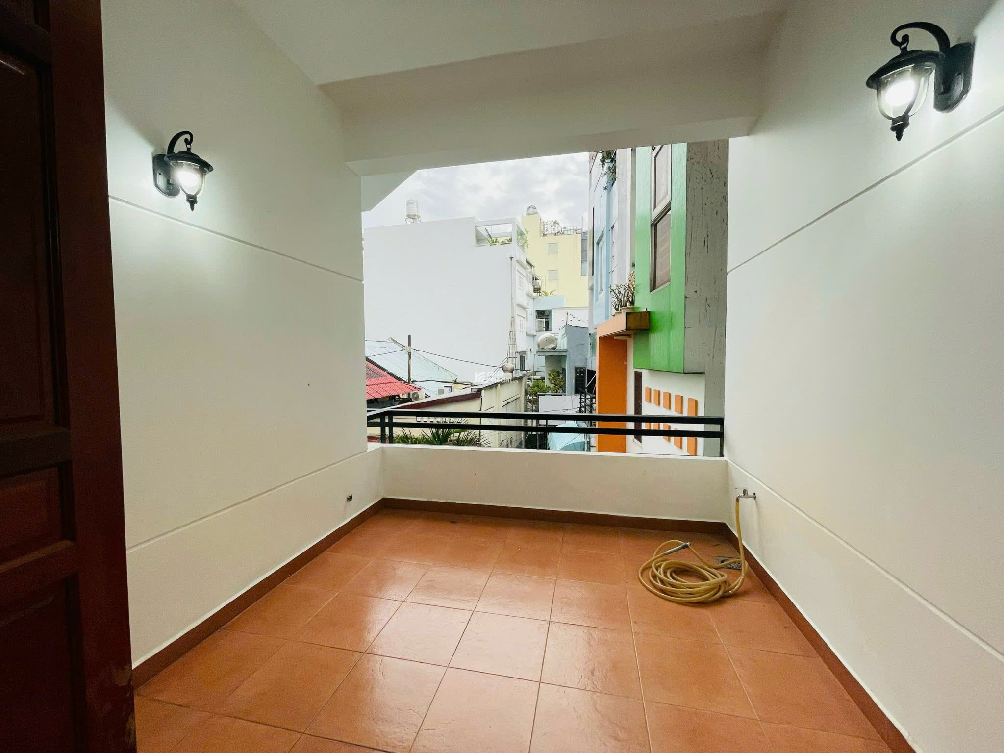 Bán villa tại đường Nguyễn An Ninh Q.Bình Thạnh dt(10x20m) giá 30 tỷ