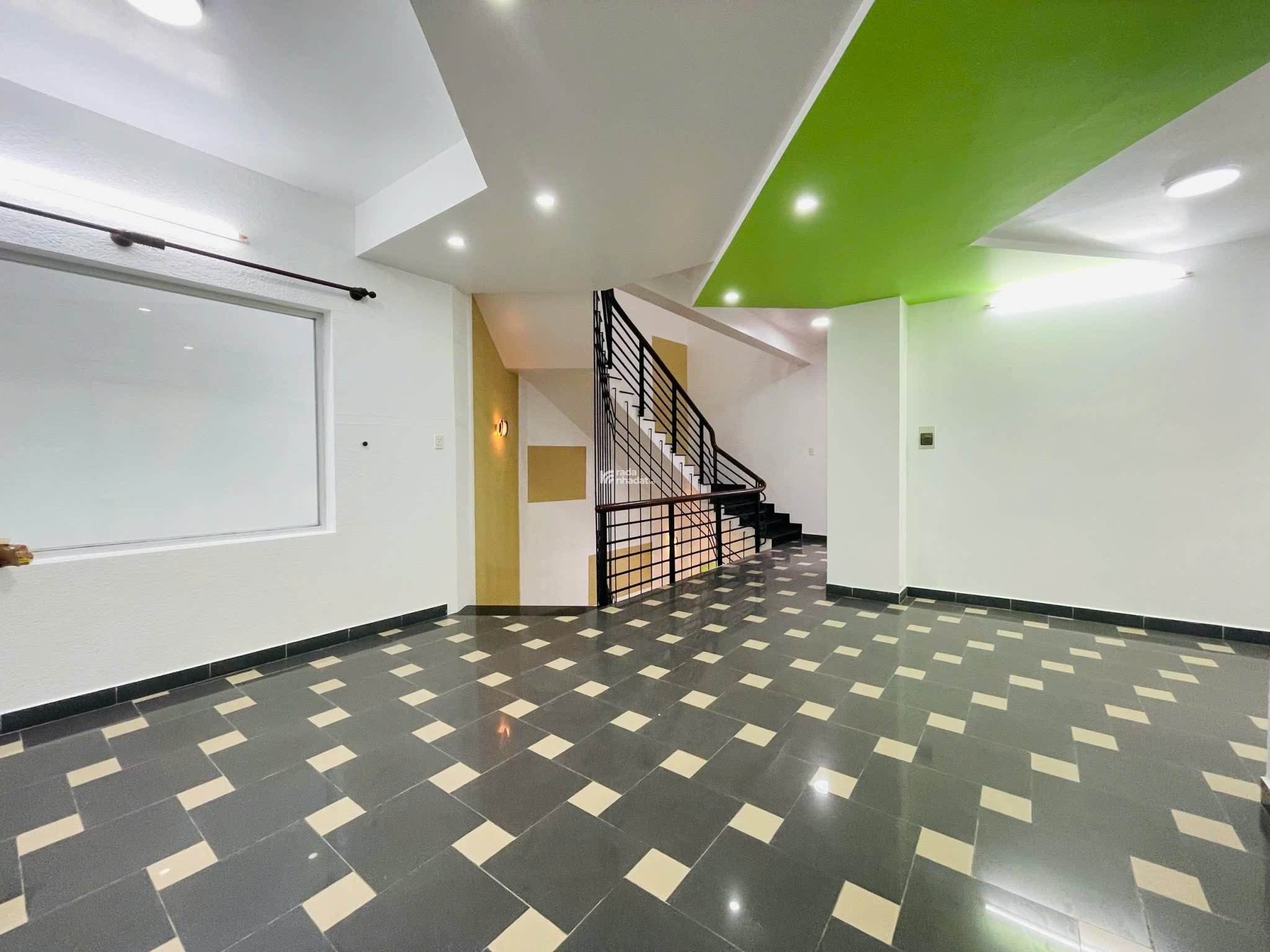 Bán villa tại đường Nguyễn An Ninh Q.Bình Thạnh dt(10x20m) giá 30 tỷ