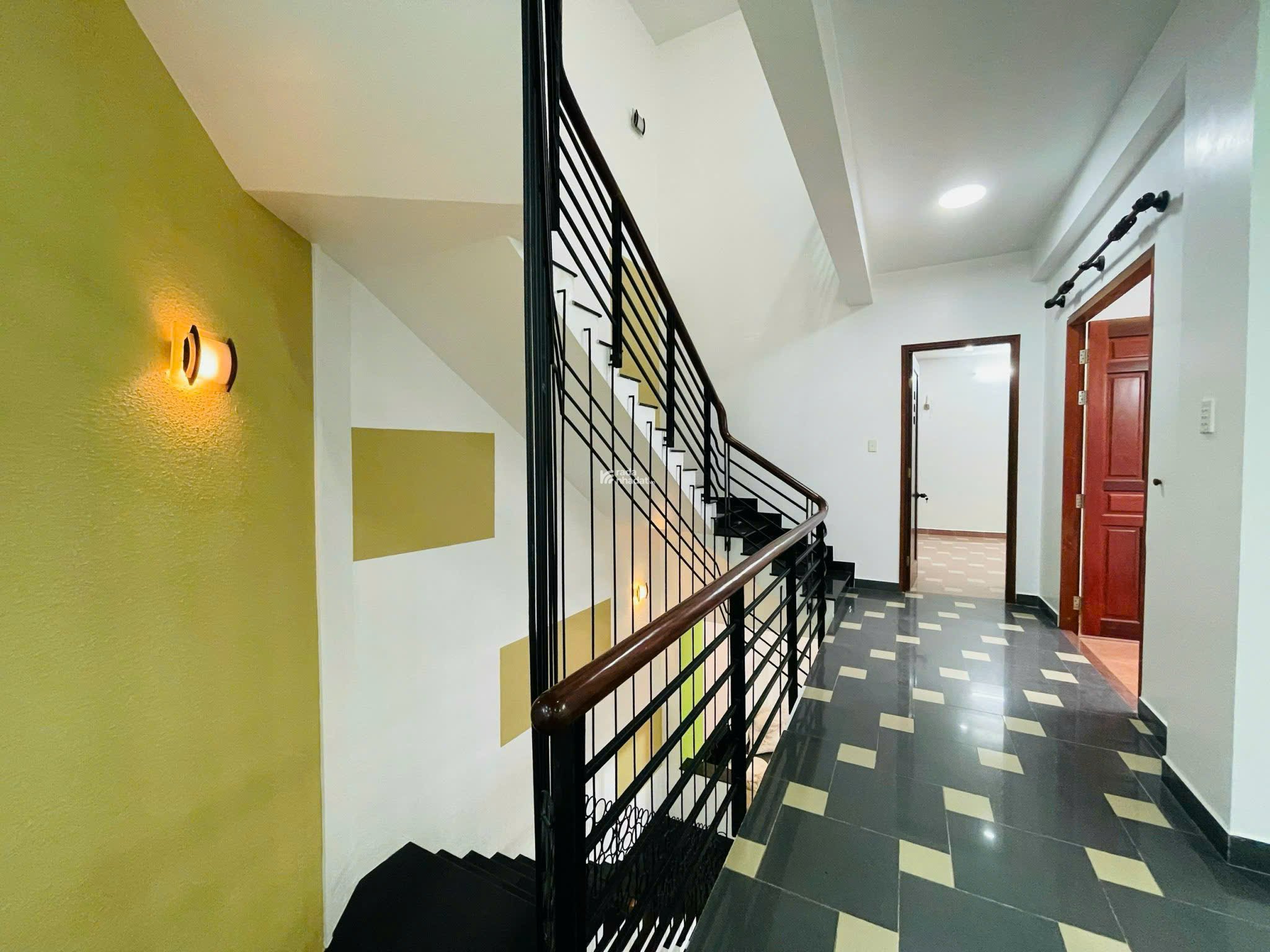 Bán villa tại đường Nguyễn An Ninh Q.Bình Thạnh dt(10x20m) giá 30 tỷ