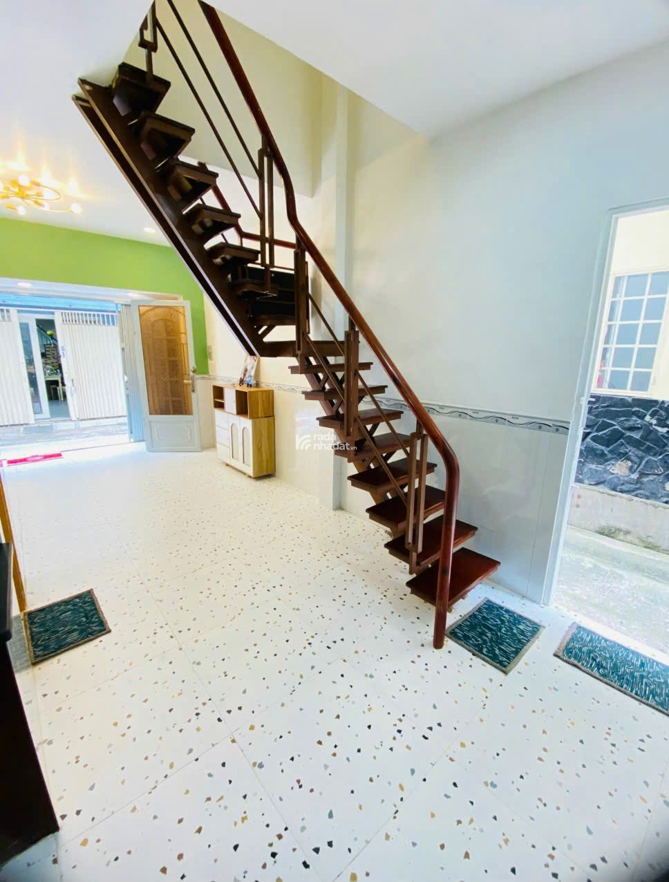 BÁN NHÀ HẺM THÔNG 2MT SÁT TRƯỜNG ĐHCÔNG THƯƠNG TPHCM, 3,95TY