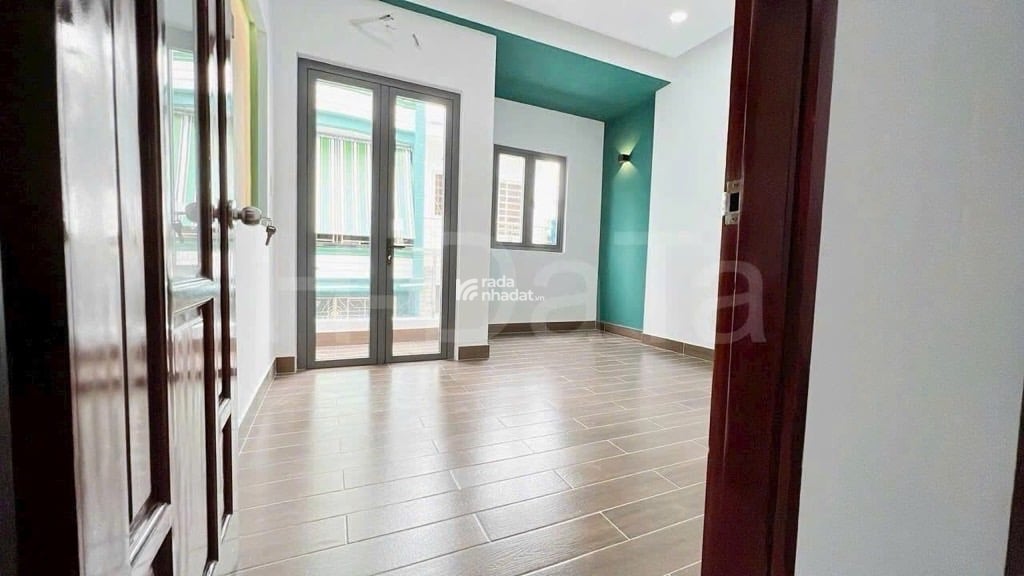 BÁN NHÀ HẺM XE HƠI 1 TRỤC - GẦN CHỢ HOA - ĐANG CHO THUÊ 20 TRIỆU/T
