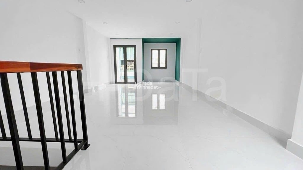 BÁN NHÀ HẺM XE HƠI 1 TRỤC - GẦN CHỢ HOA - ĐANG CHO THUÊ 20 TRIỆU/T