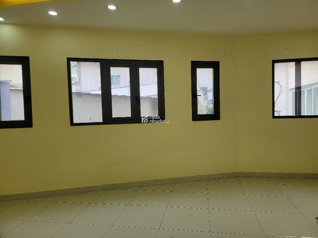 Sát Cầu vượt Cây Gõ, 72m2 - 4 tầng - cho thuê 15triệu /tháng