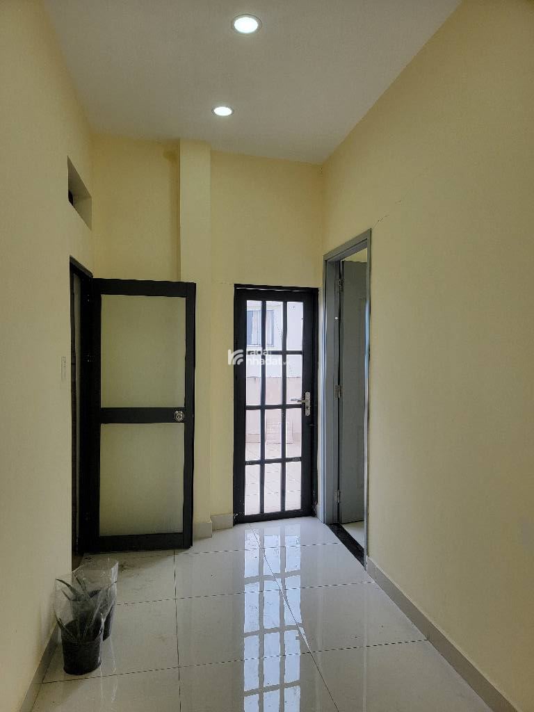 Sát Cầu vượt Cây Gõ, 72m2 - 4 tầng - cho thuê 15triệu /tháng