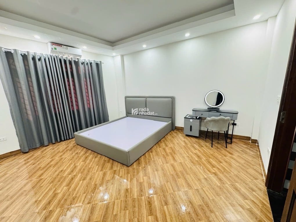 TRẦN CUNG - NHÀ ĐẸP - 2 THOÁNG - SỔ VUÔNG - MẶT TIỀN 4M - 5 TẦNG - HƠN 7 TỶ
