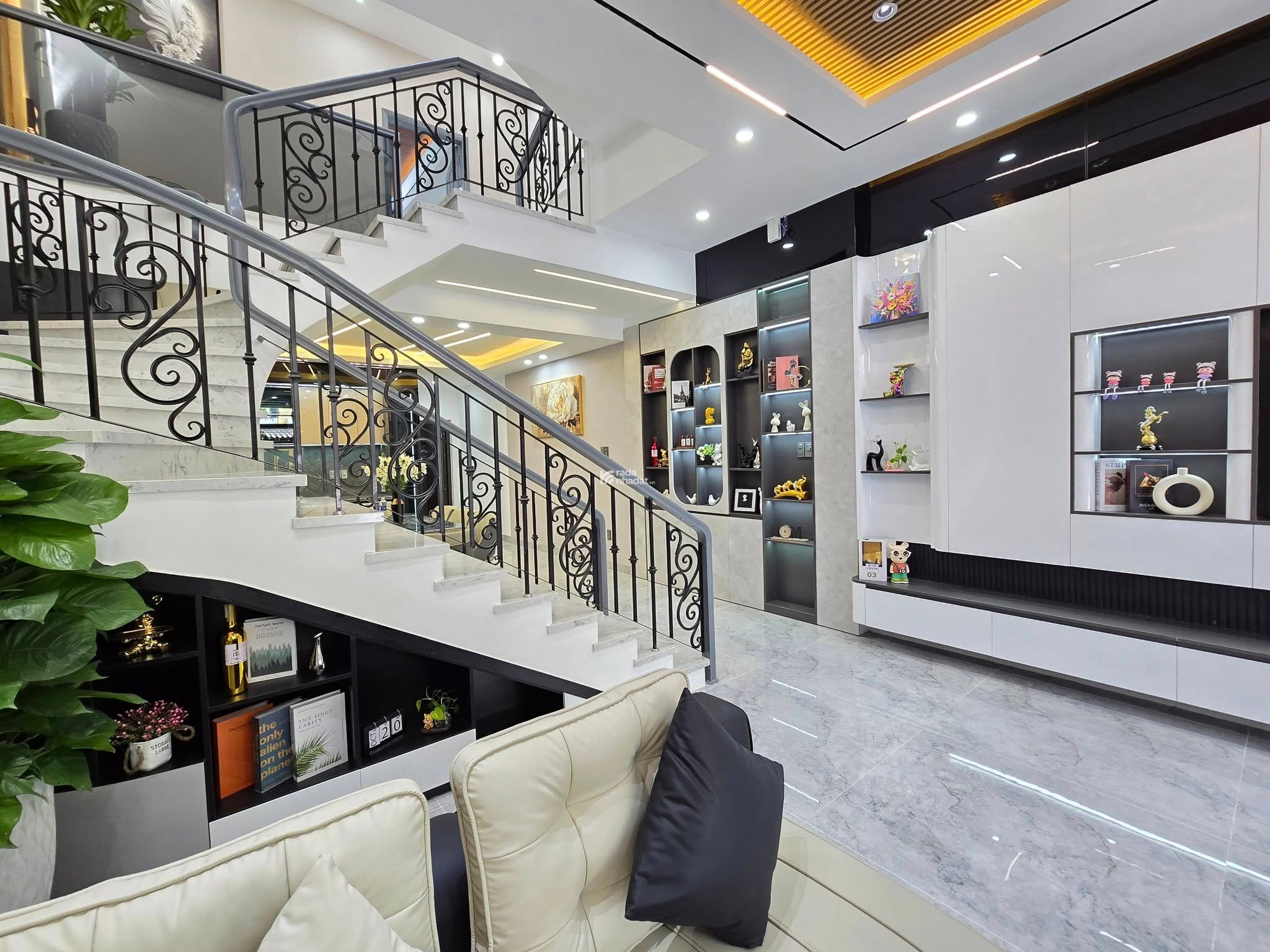 Bán Nhà Phố Đẹp Tại Thủ Dầu Một Vị Trí Đẹp Giá Tốt - Sổ Hồng Riêng