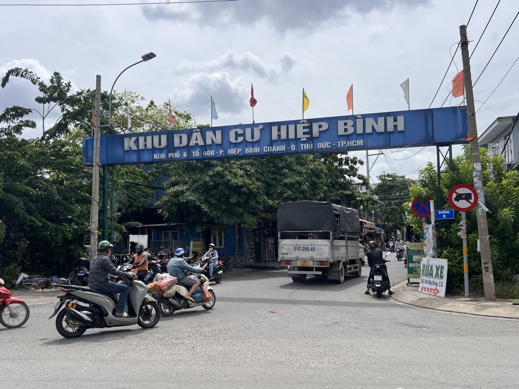 MẶT TIỀN KINH DOANH ĐA NGÀNH KHU B. THỰ SÔNG ĐÀ 3 TẦNG MÁI THÁI 10X20; 26,5 TỶ.