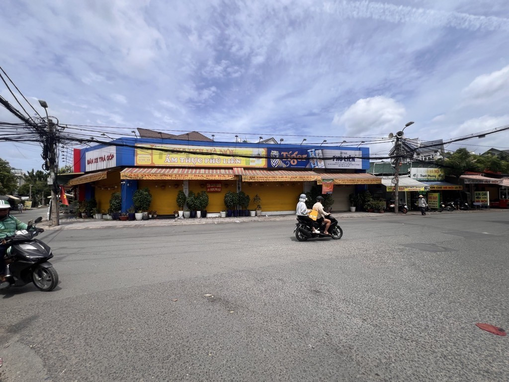 MẶT TIỀN KINH DOANH ĐA NGÀNH KHU B. THỰ SÔNG ĐÀ 3 TẦNG MÁI THÁI 10X20; 26,5 TỶ.