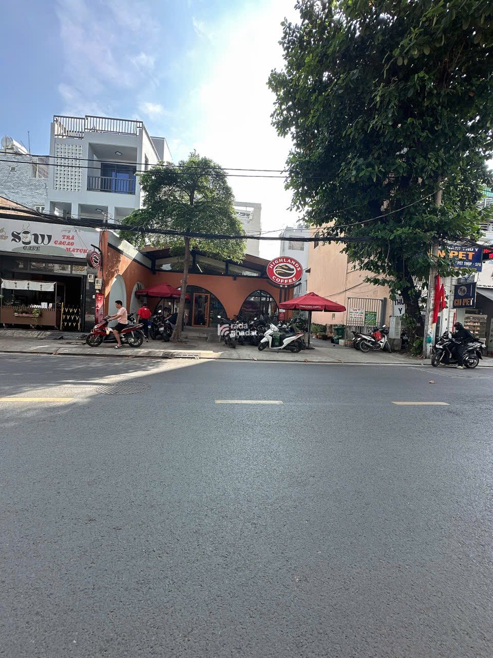 Nhà HIẾM MTKD sầm uất Thống Nhất P.11 ngang 13.5m 459m2 KD trường học kế Lotte chỉ 51.5 tỷ. 