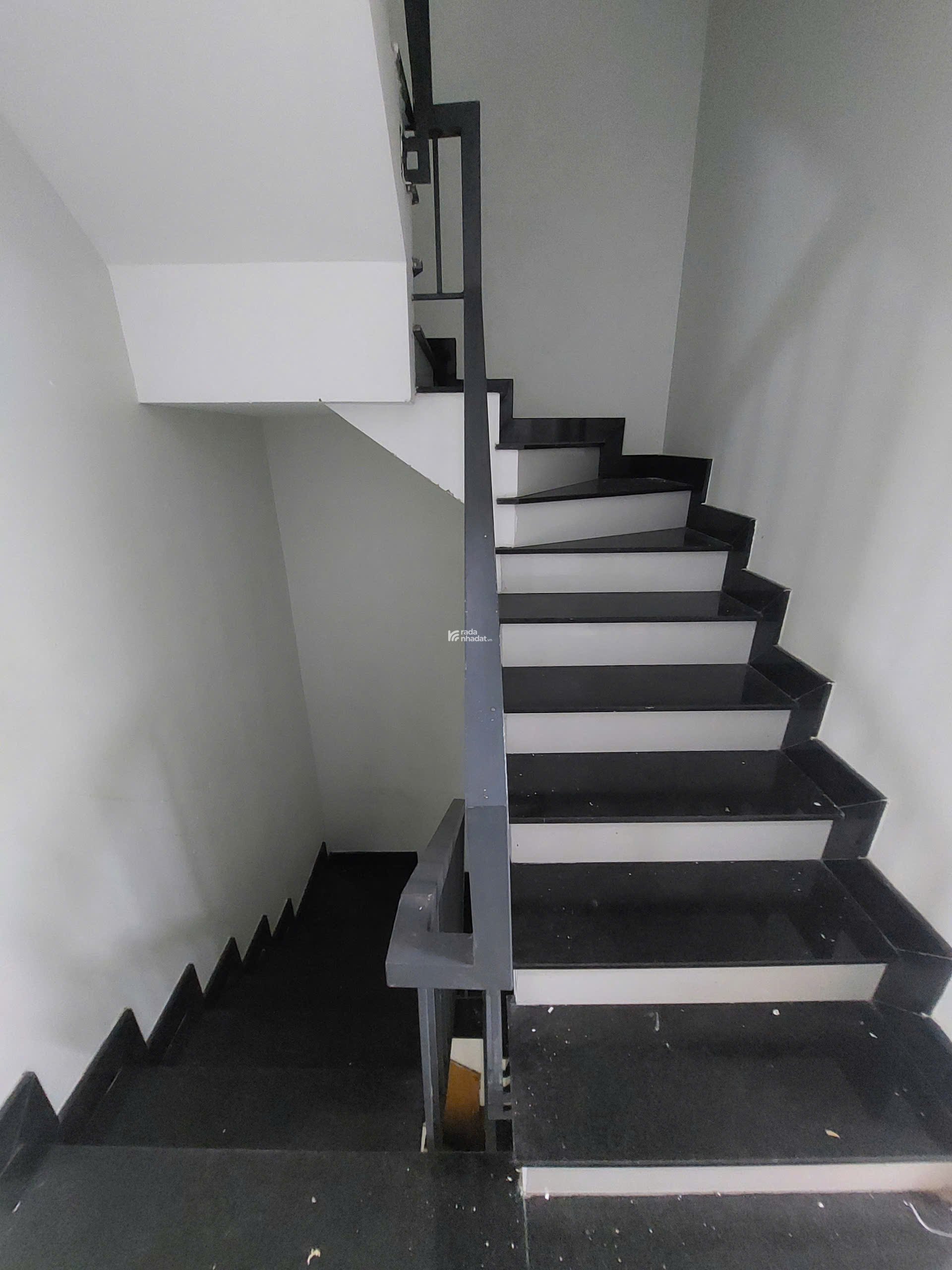 BÁN NHÀ HXH ĐƯỜNG LÊ HỒNG PHONG QUẬN 10-DT:3.5X14M-GIÁ 11 TỶ TL