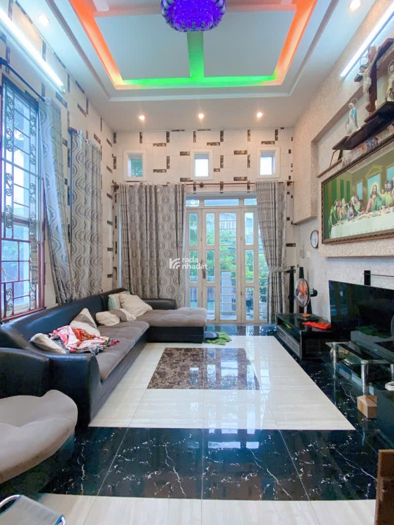 Nhà NGỘP hẻm 730 Lê Đức Thọ 90m2 ngang 4.1m 5 lầu gara view sông có PN người già 9.5 tỷ