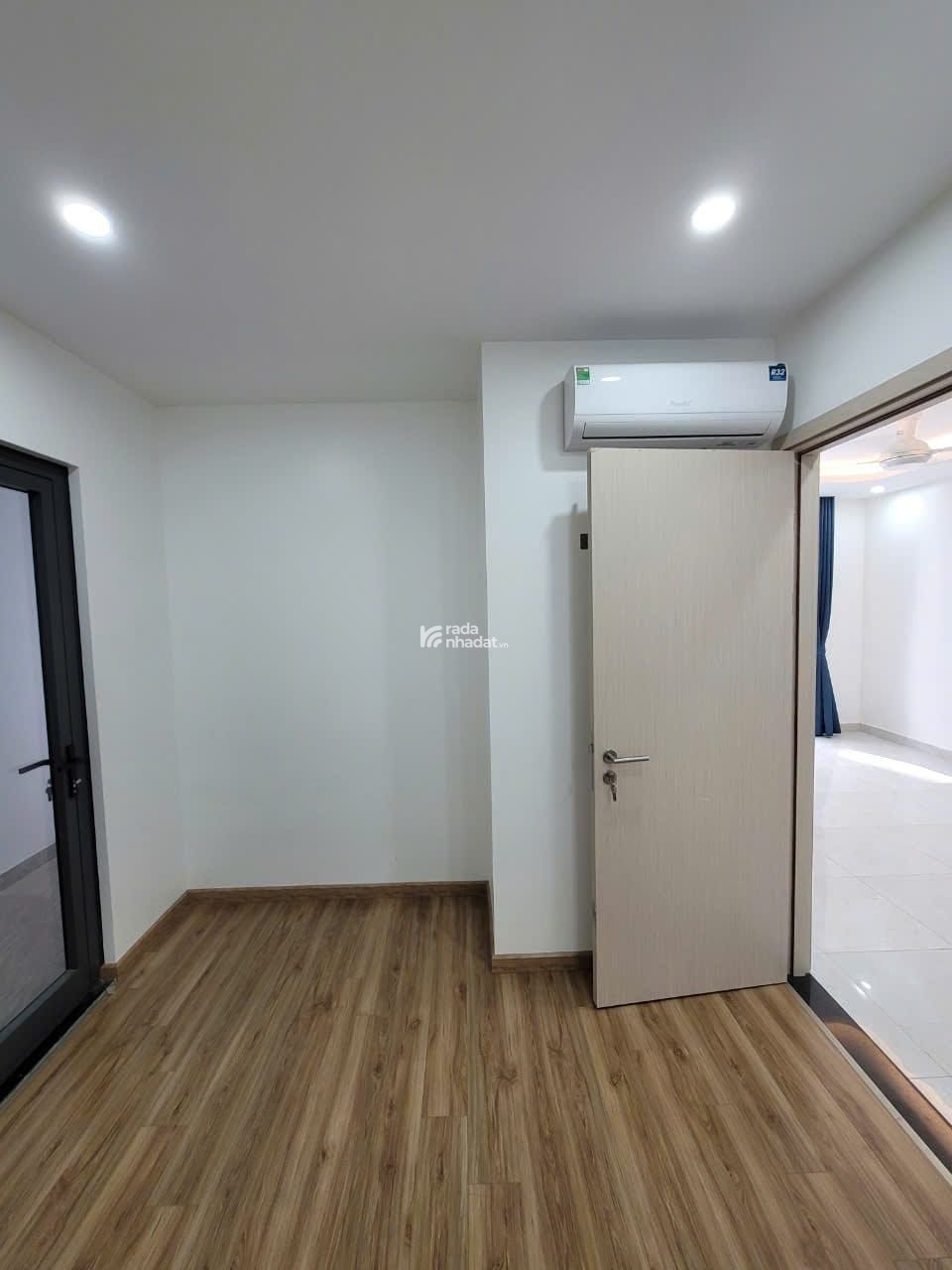 Cho thuê căn hộ 3pn phòng ngủ Sunshine Garden. 120 m2. Full đồ. Giá chỉ 16 triệu. Lh: 0982 623 ***
