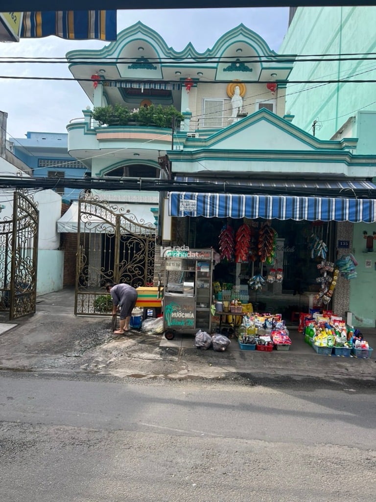 HÀNG HIẾM Q4 - VỊ TRÍ TRUNG TÂM - TIỀM NĂNG TĂNG GIÁ - THỬA ĐẤT VUÔNG VẮN - MẶT TIỀN LỚN.