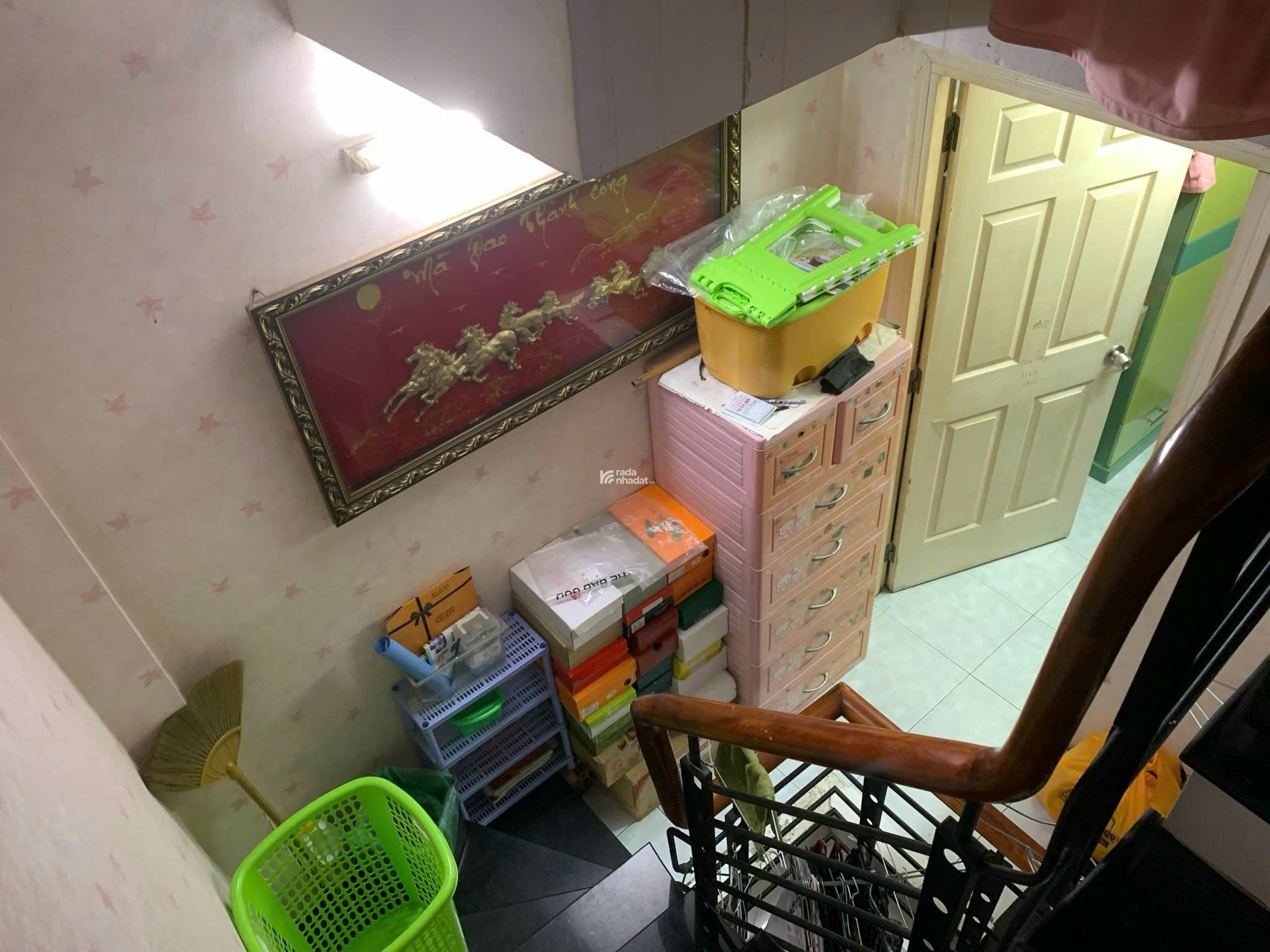 Nhà chính chủ toạ lạc ngay Phố đi bộ  Bùi Viện Quận 1, ngay ngã tư Trần Hưng Đạo, gần chợ Bến Thành
