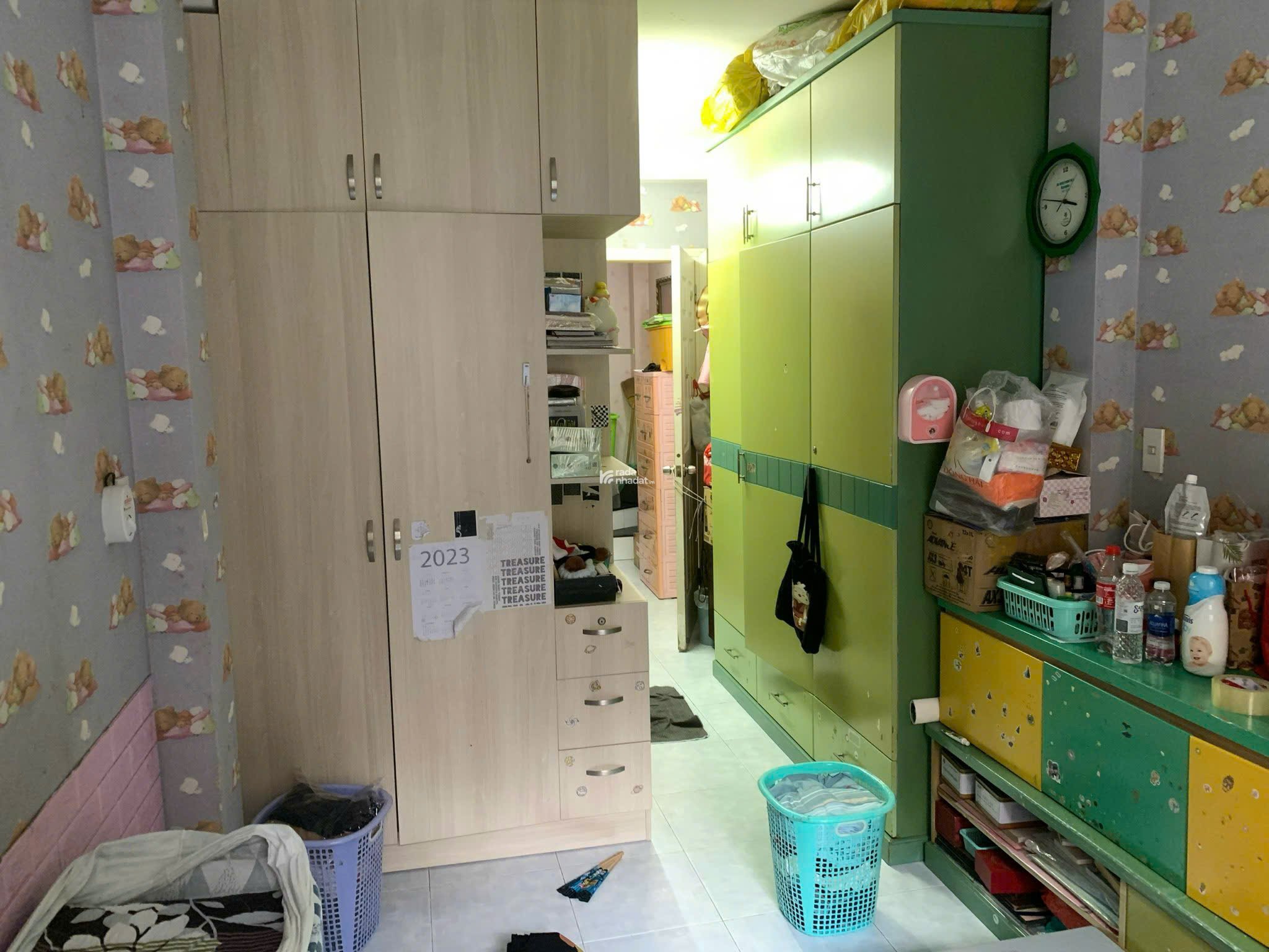 Nhà chính chủ toạ lạc ngay Phố đi bộ  Bùi Viện Quận 1, ngay ngã tư Trần Hưng Đạo, gần chợ Bến Thành