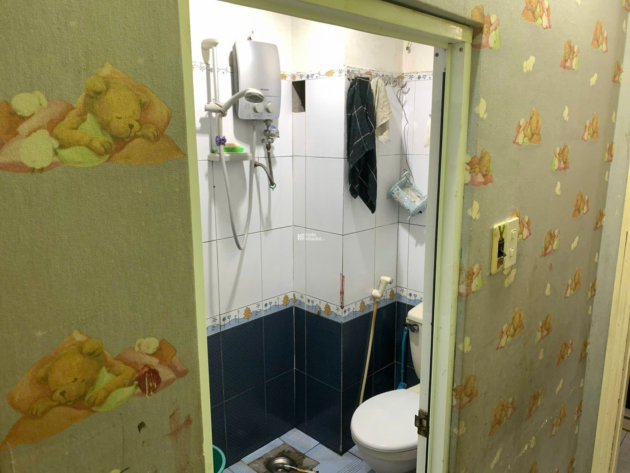Nhà chính chủ toạ lạc ngay Phố đi bộ  Bùi Viện Quận 1, ngay ngã tư Trần Hưng Đạo, gần chợ Bến Thành