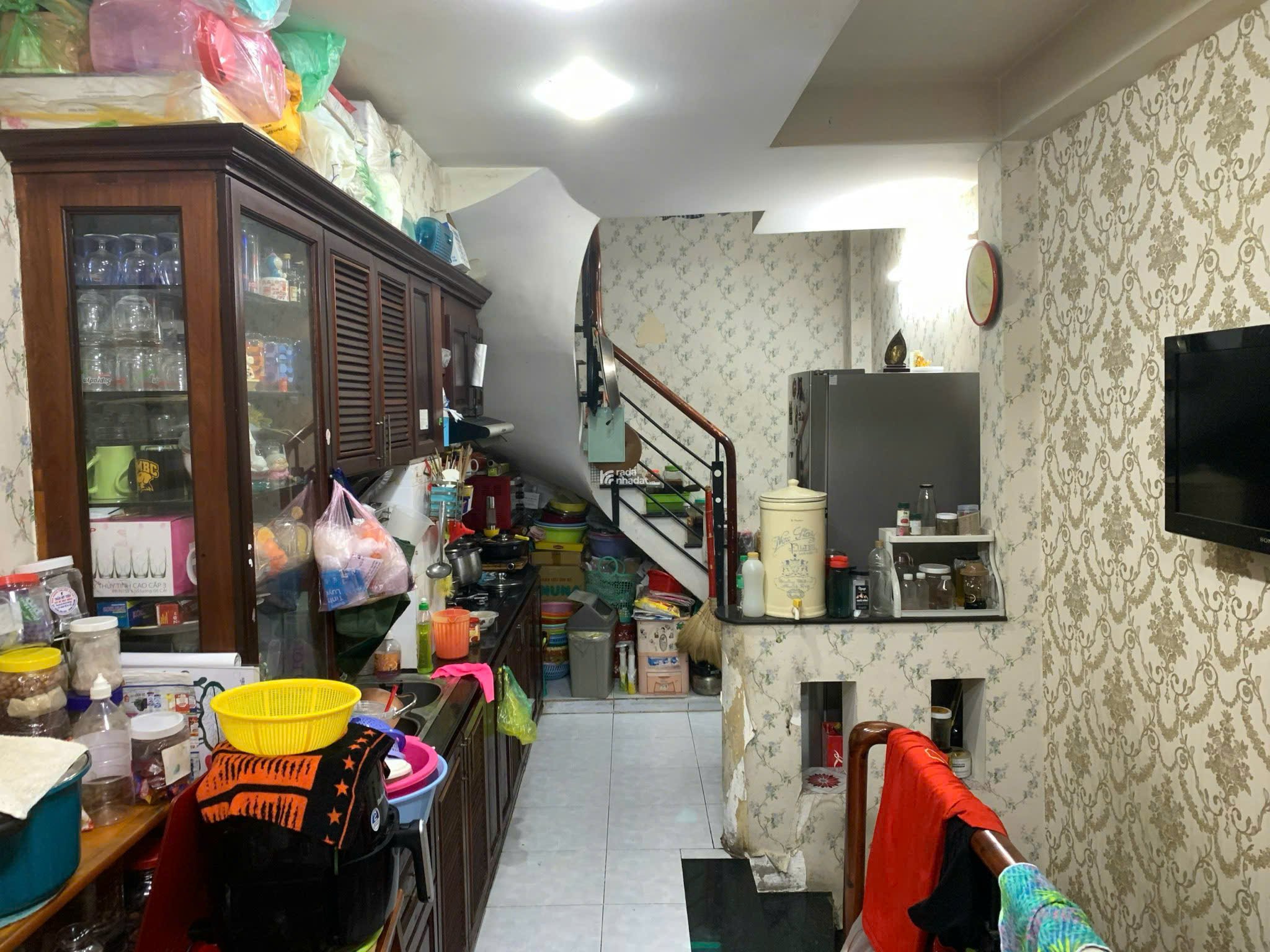 Nhà chính chủ toạ lạc ngay Phố đi bộ  Bùi Viện Quận 1, ngay ngã tư Trần Hưng Đạo, gần chợ Bến Thành