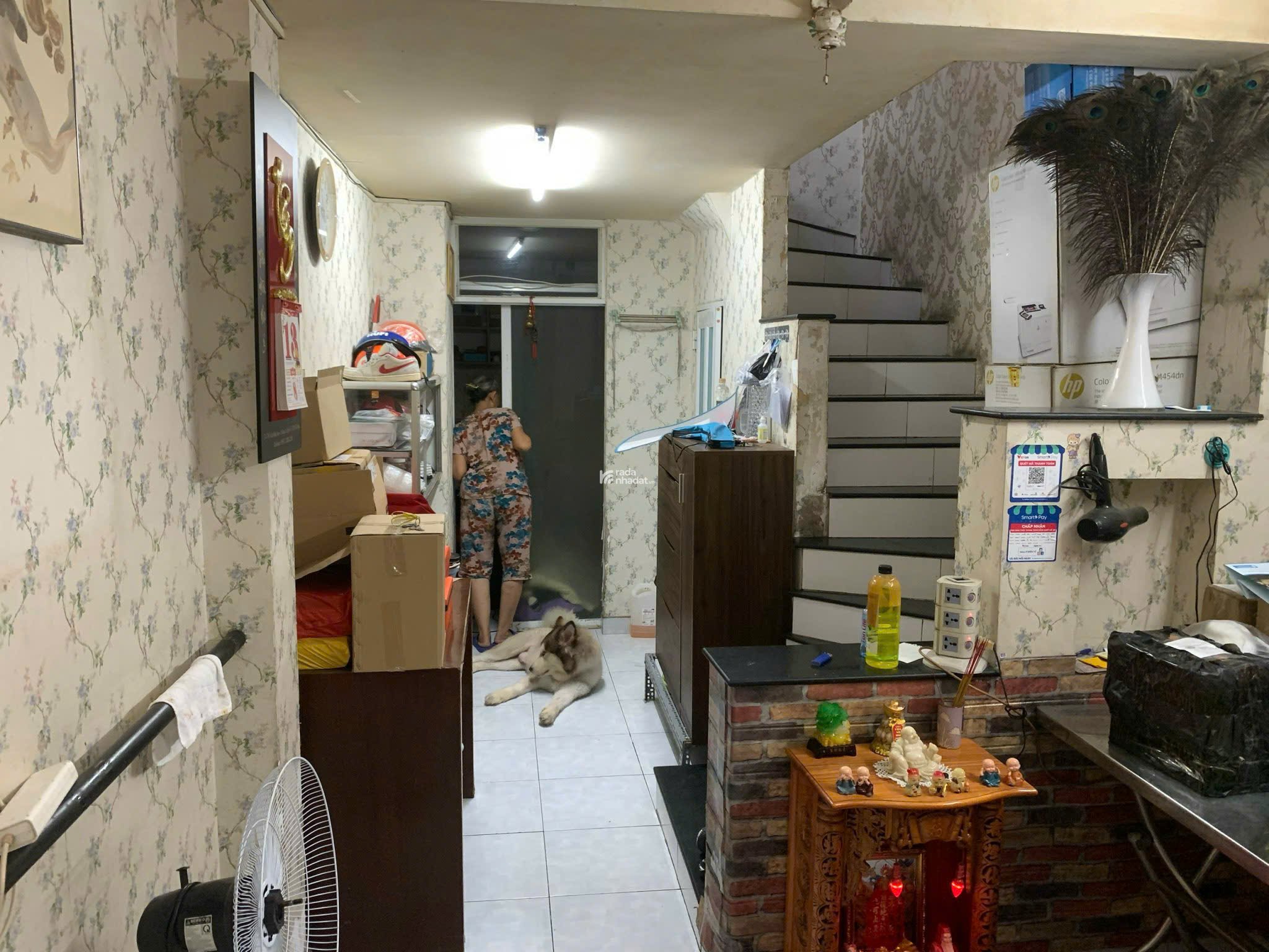 Nhà chính chủ toạ lạc ngay Phố đi bộ  Bùi Viện Quận 1, ngay ngã tư Trần Hưng Đạo, gần chợ Bến Thành