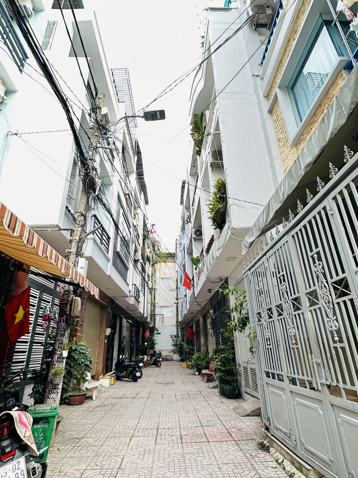 Nhà đẹp bán gấp, hẻm ô tô, đường Gò Dầu, P. Tân Quý, Tân Phú, chỉ 6 tỷ TL