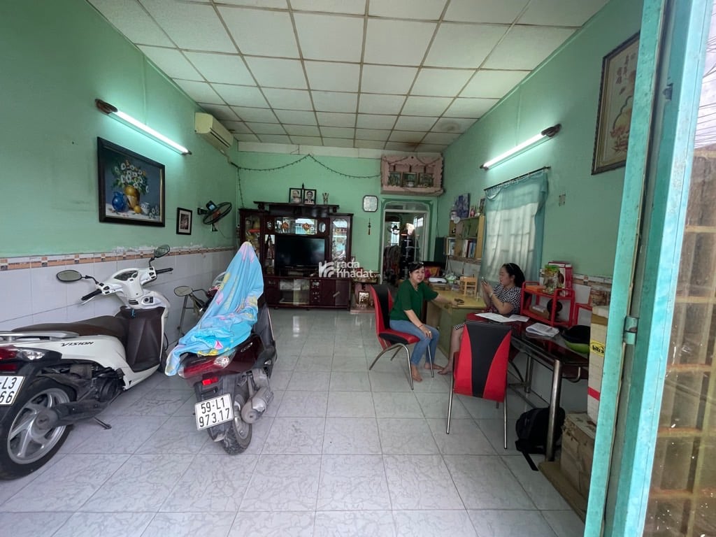 NHÀ CẤP 4 CAO LỖ.P CHÁNH HƯNG. QUẬN 8. LÔ GÓC THOÁNG MÁT 6,1T.