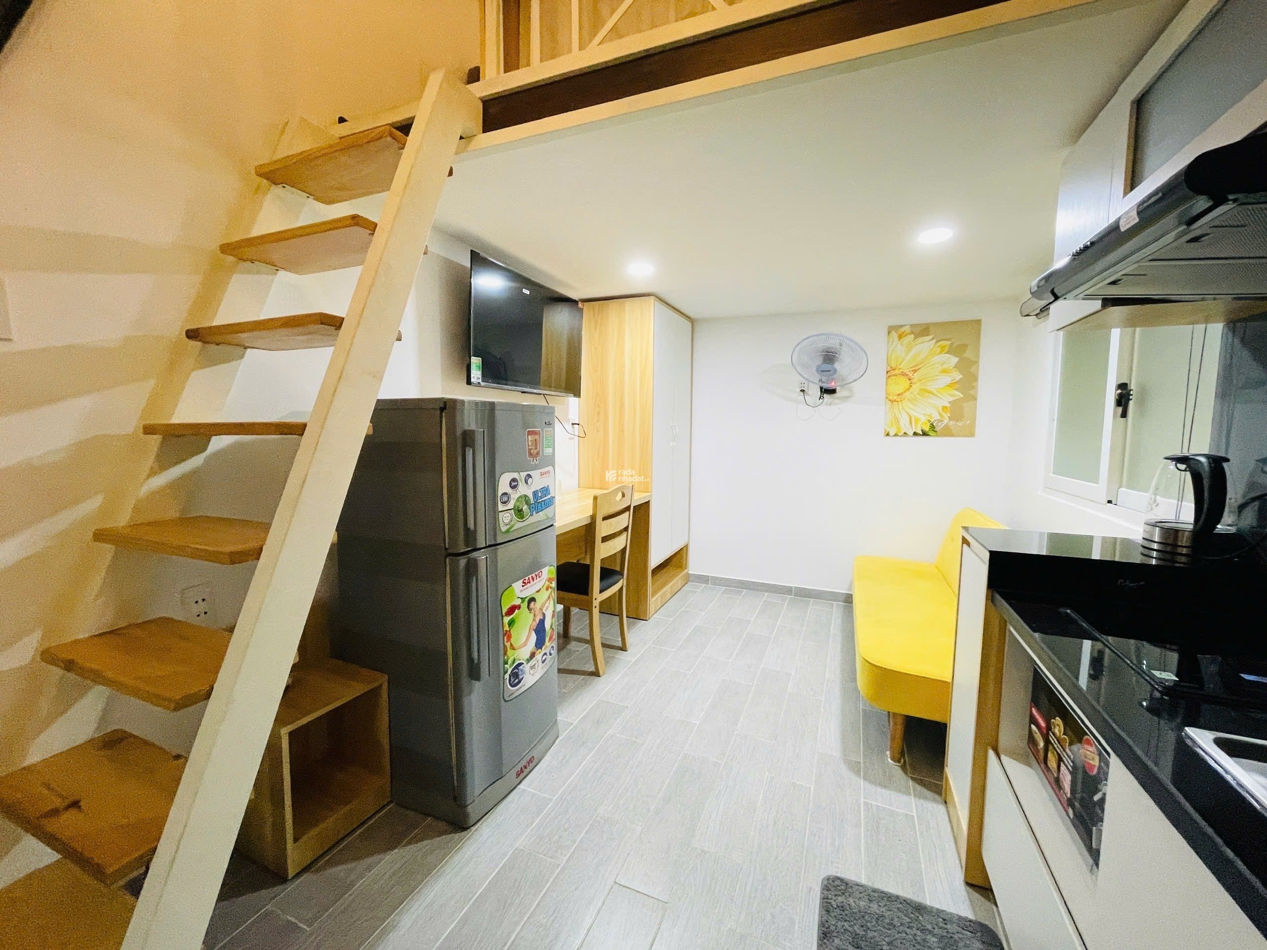 CHO THUÊ DUPLEX LỚN FULL NỘI THẤT GẦN BÙI VIỆN QUẬN 1