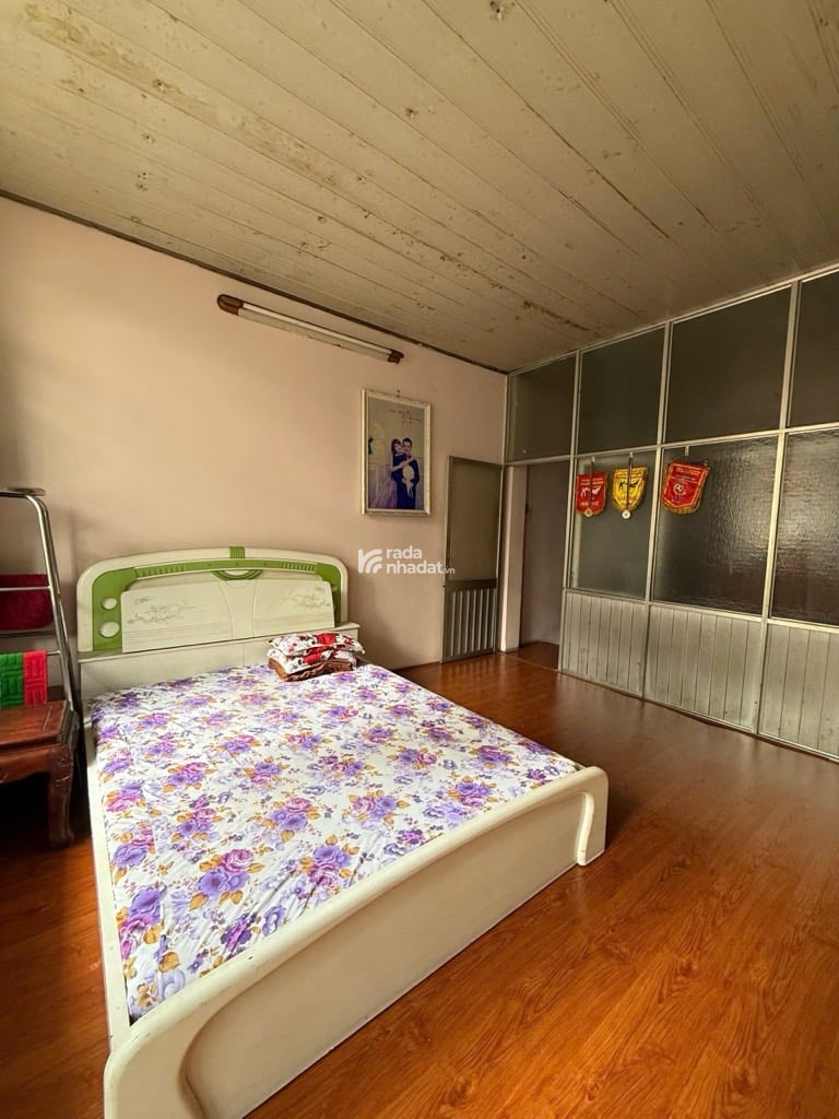 GIÁP QUẬN 10 - CÁCH MẠNG THÁNG TÁM - TÂN BÌNH - HXH - GẦN MT - 36 M2 - 2 TẦNG - VUÔNG A4 - CHỈ 6 TỶ