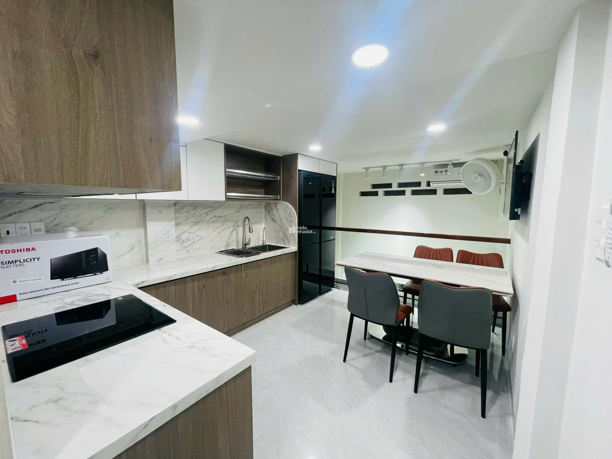  Nhà Đẹp Hẻm Lớn - Thu Nhập Sẵn - Tiện Ở Kết Hợp Kinh Doanh