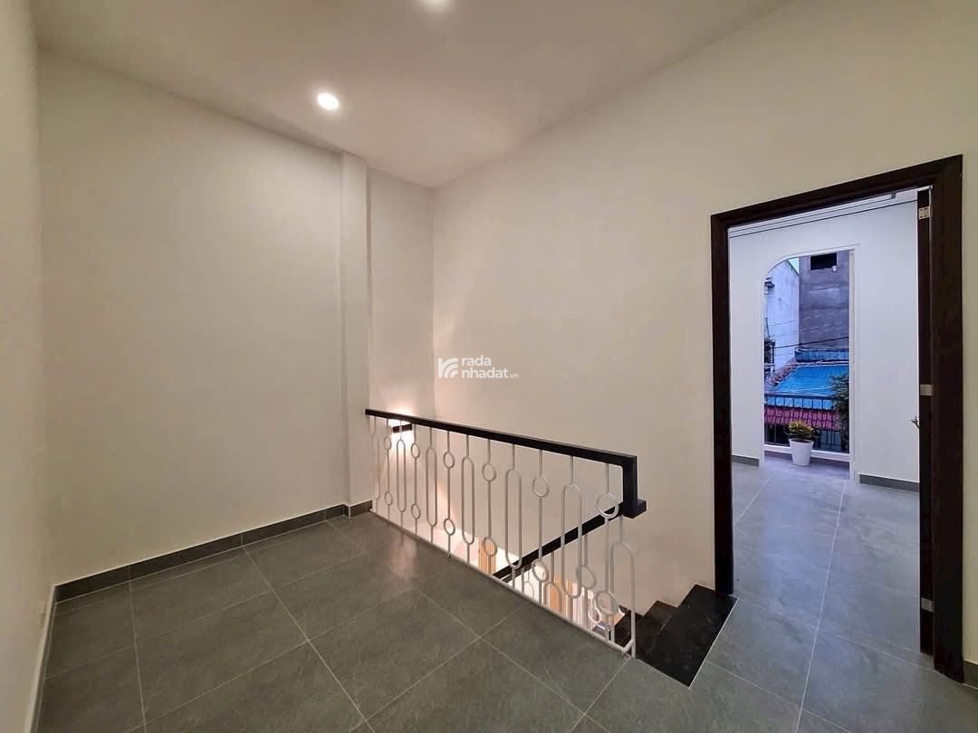 Chủ cần bán nhà Đường Nguyễn Kiệm Gò Vấp ,70m2 Giá 3ty120 lh Vân