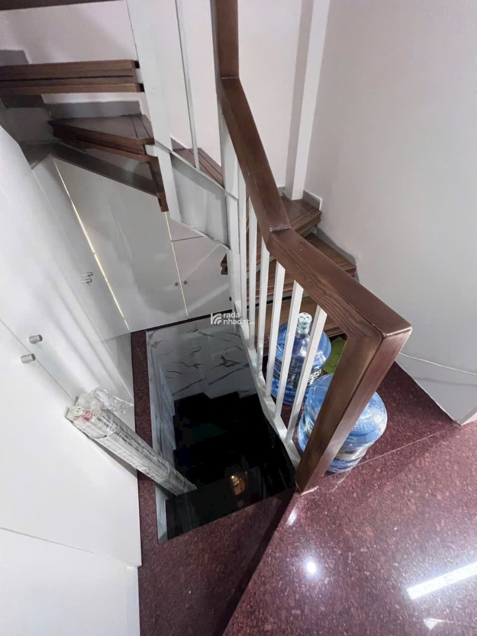 Bán tòa nhà mini tại đường Nguyễn Bỉnh Khiêm Quận 1 với diện tích 30.6m2 giá chỉ 14.9 tỷ