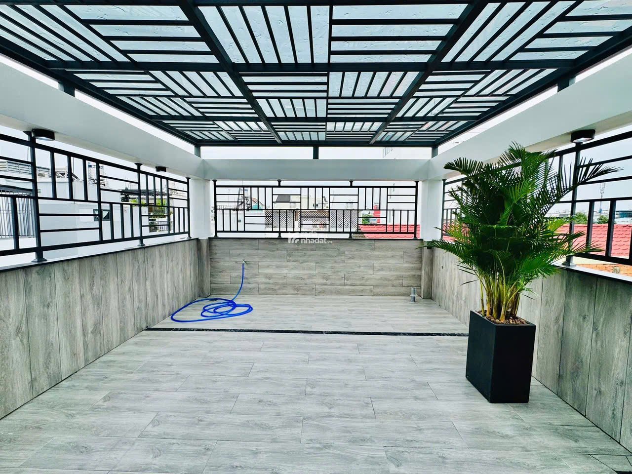 NHÀ MỚI XÂY  MẶT TIỀN ĐẸP GIỮA TRUNG TÂM BÌNH TÂN