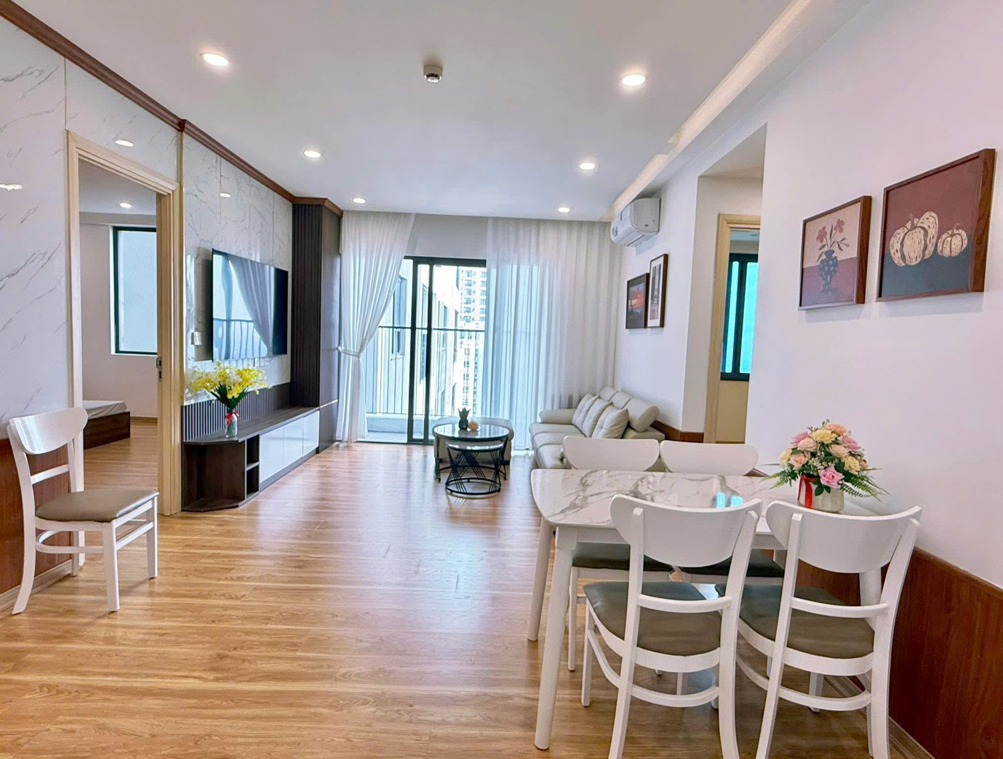 cho thuê căn phương đông green park 2 ngủ 2wc full đồ giá thuê 10tr/ tháng 