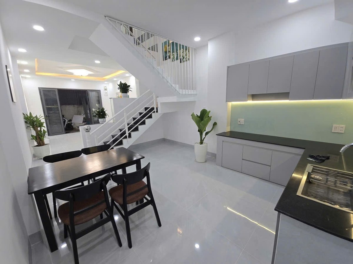 NHÀ MỚI ĐẸP , DỌN VÀO Ở NGAY ,HẺM 5M BÌNH TÂN