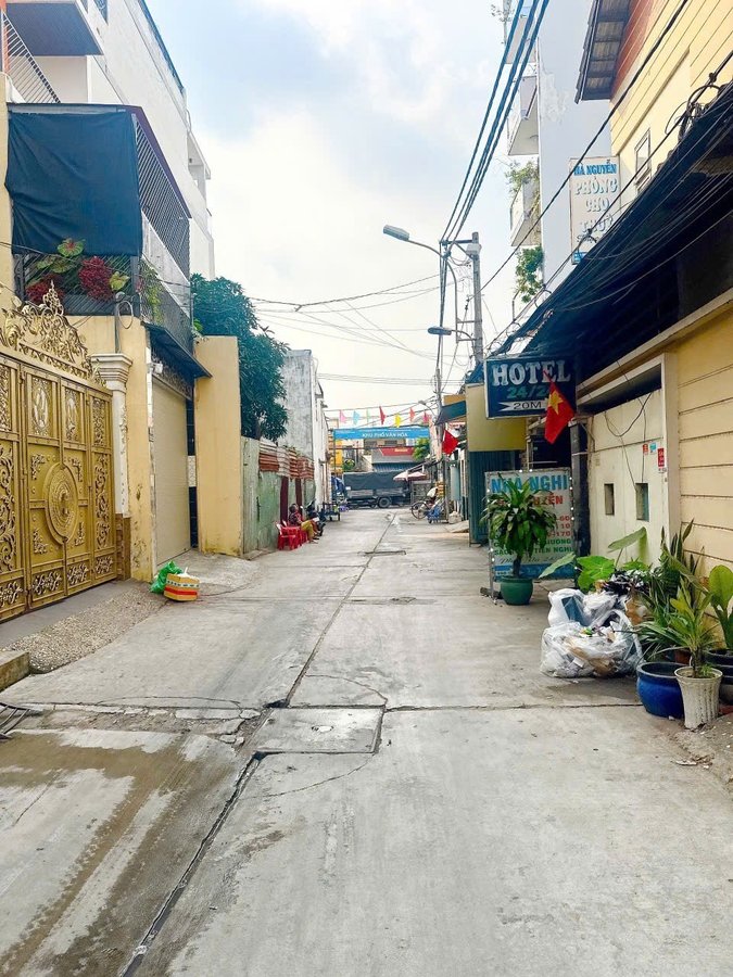 NHÀ MỚI ĐẸP , DỌN VÀO Ở NGAY ,HẺM 5M BÌNH TÂN