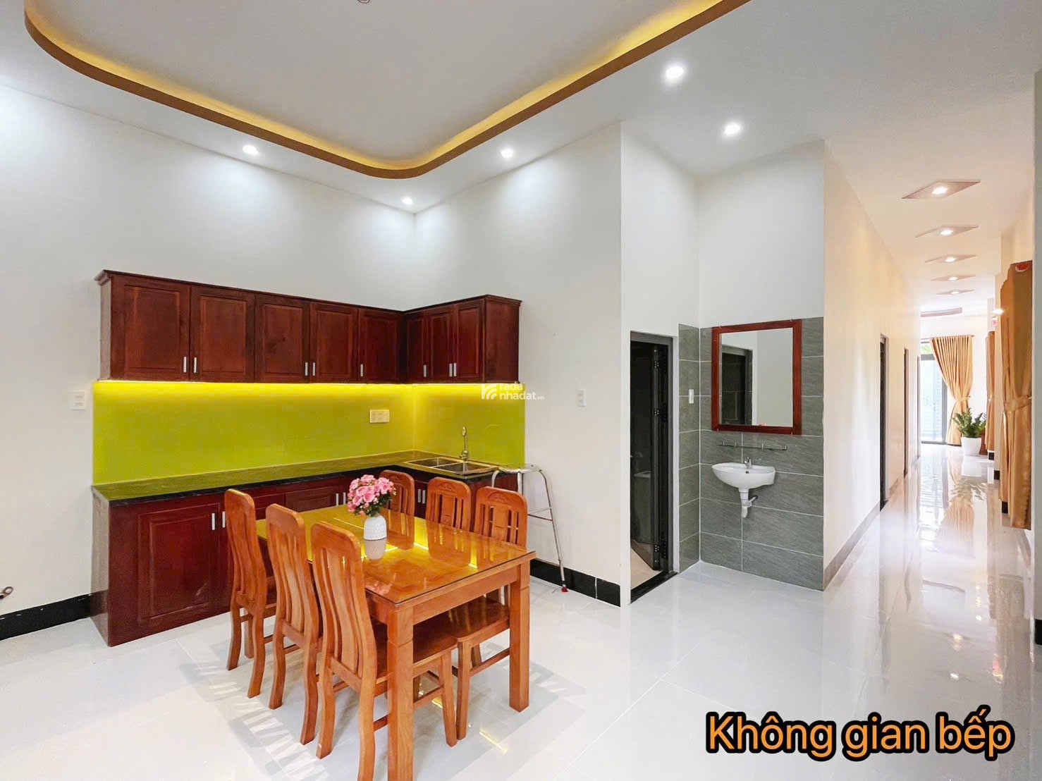 Chủ cần bán nhà Đường Nguyễn Đình Chiểu Phú Nhuận , 60m2 Giá 3ty090 lh Vân