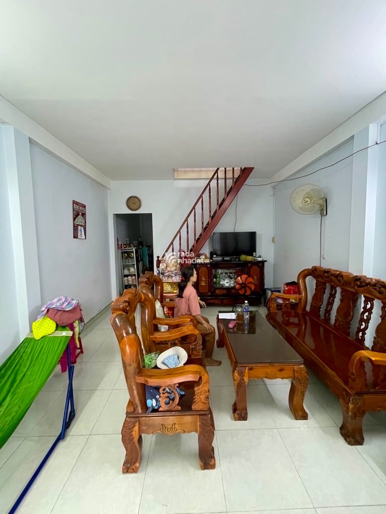 HXH NGAY TRUNG TÂM - BÌNH TÂN - NHÀ CỨNG CÁP