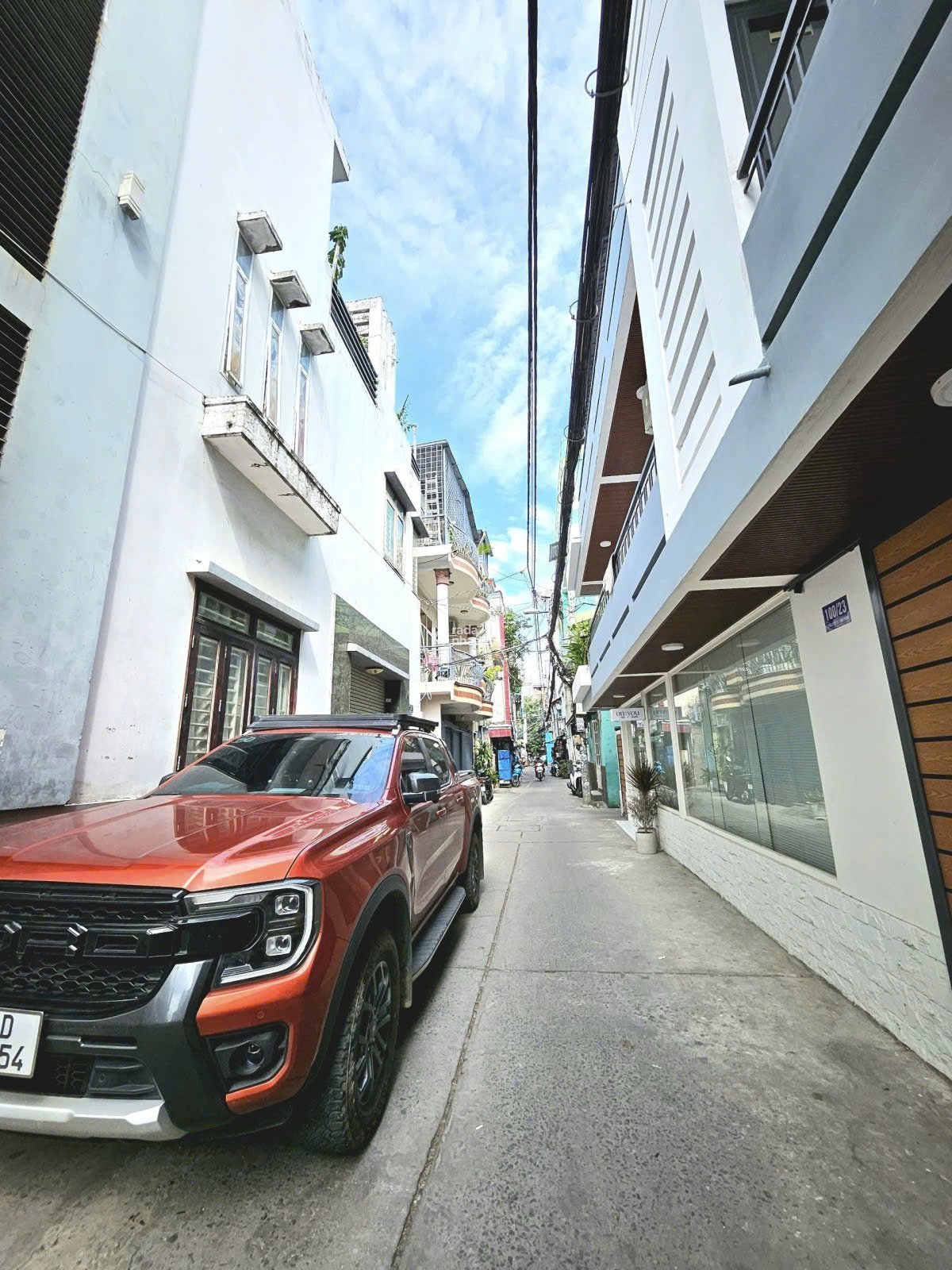 SIÊU NGON GIÁP Q1 - LÊ VĂN DUYỆT, BÌNH THẠNH - 50m2 - 2 TẦNG - 2 MẶT HẺM - 2 CĂN RA XE HƠI NÉ NHAU