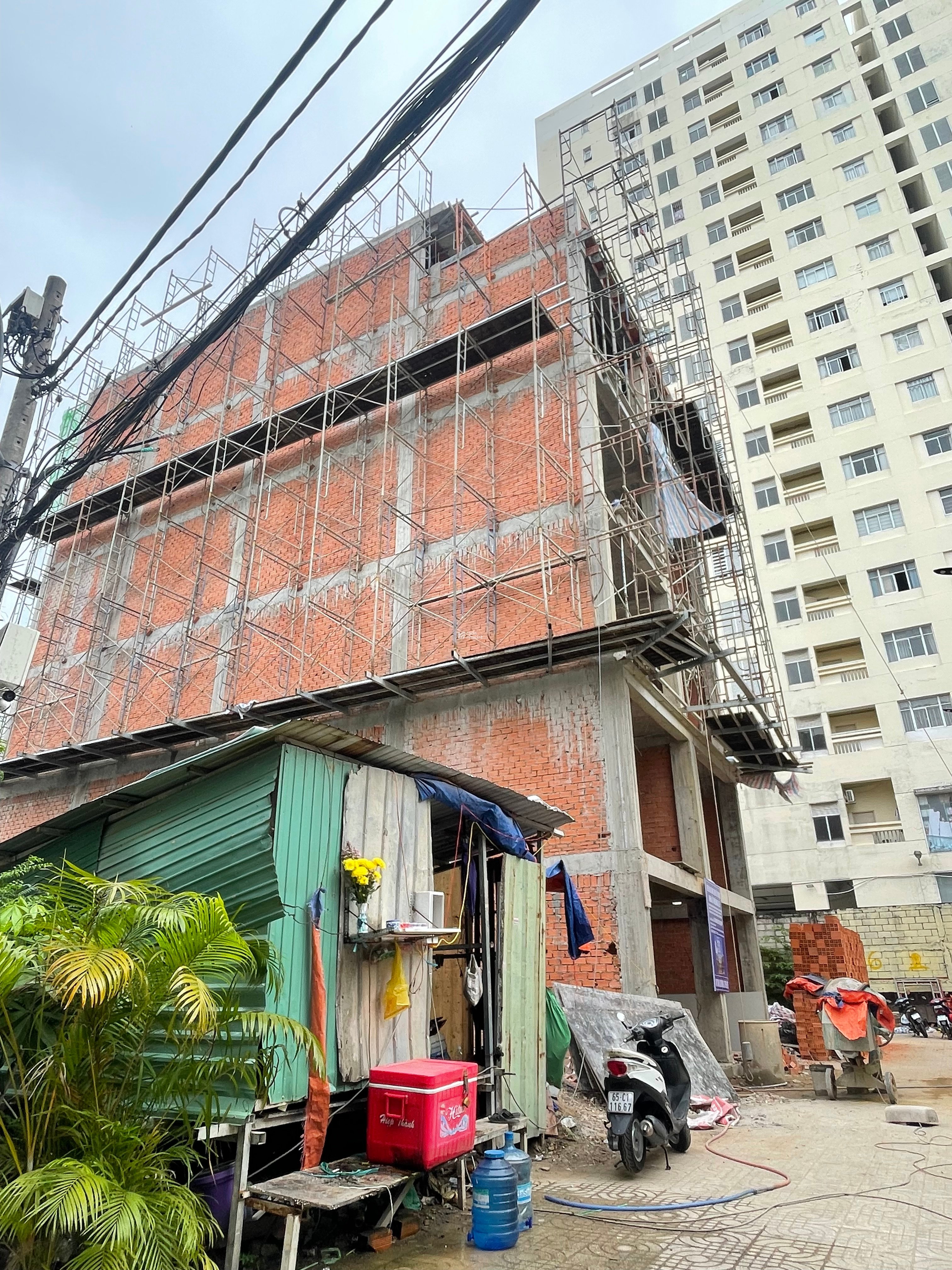 BÁN LÔ ĐẤT SÁT MẶT TIỀN Ung Văn Khiêm - 4x20m, GPXD Hầm 7 Tầng - Giá 13,5 Tỷ TL