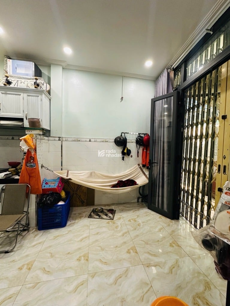 SÁT TÂN BÌNH, HXH TRỊNH ĐÌNH TRỌNG, TÂN PHÚ, 20M2 ĐẸP Ở NGAY. GIẢM 550TR CHỈ 2.6T 