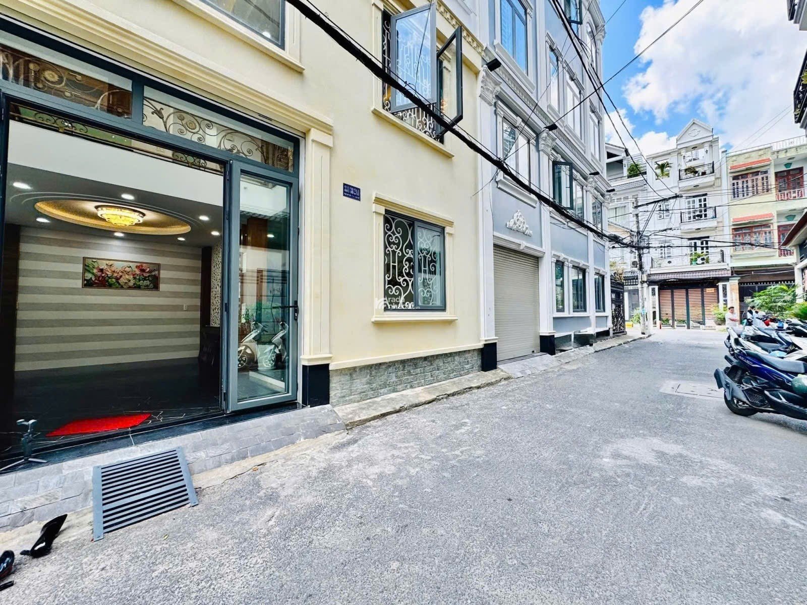 HẺM NHỰA XE TẢI - GARA Ô TÔ TRONG NHÀ - 5 TẦNG NGANG KHỦNG 6.8m - GẦN MT PHAN HUY ÍCH