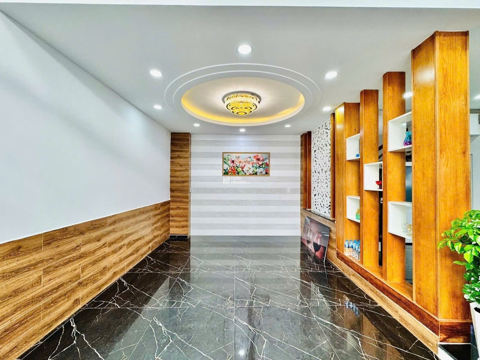 HẺM NHỰA XE TẢI - GARA Ô TÔ TRONG NHÀ - 5 TẦNG NGANG KHỦNG 6.8m - GẦN MT PHAN HUY ÍCH