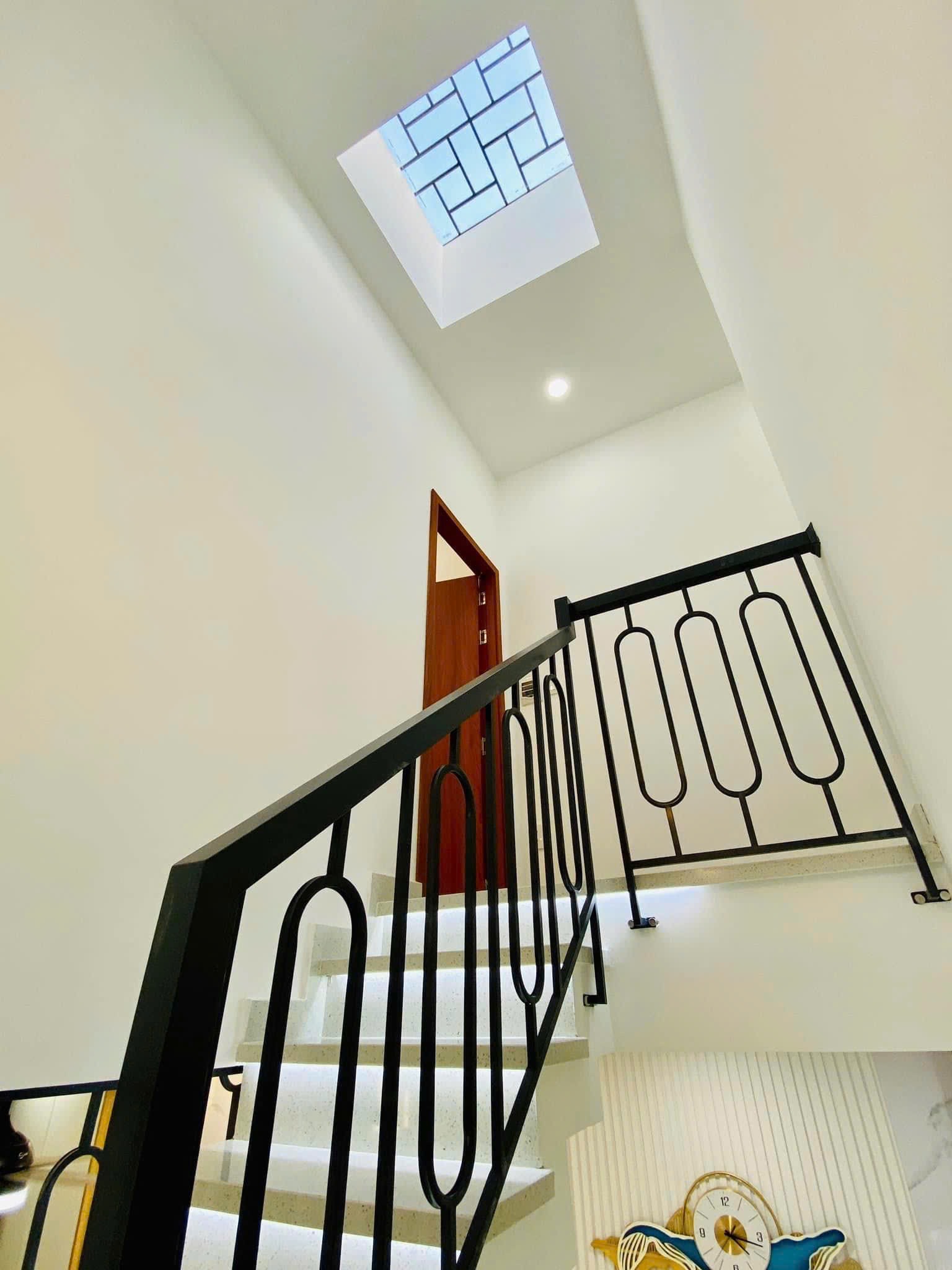 Bán nhà riêng tại Nguyễn Thiện Thuật P3 Q3 giá 2tỷ450 DT 31.36m2