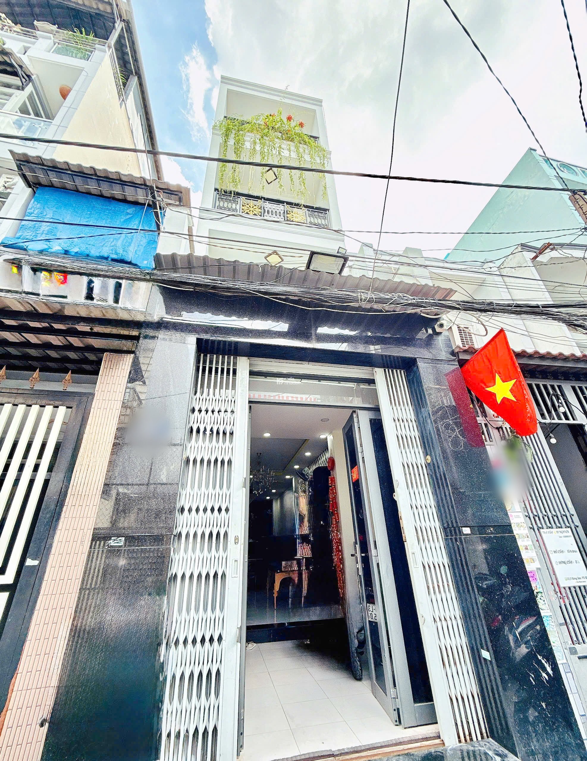 Bán nhà 2 lầu hẻm 4m đường Bông Sao P.5 Quận 8