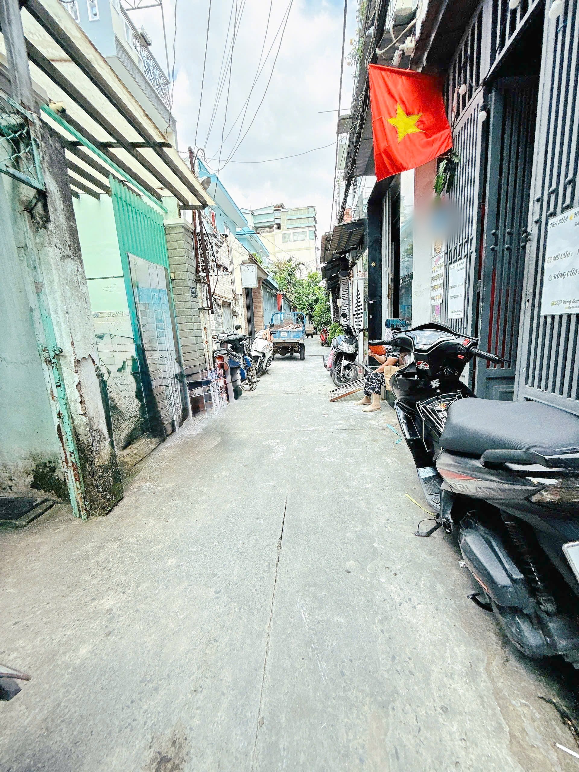 Bán nhà 2 lầu hẻm 4m đường Bông Sao P.5 Quận 8