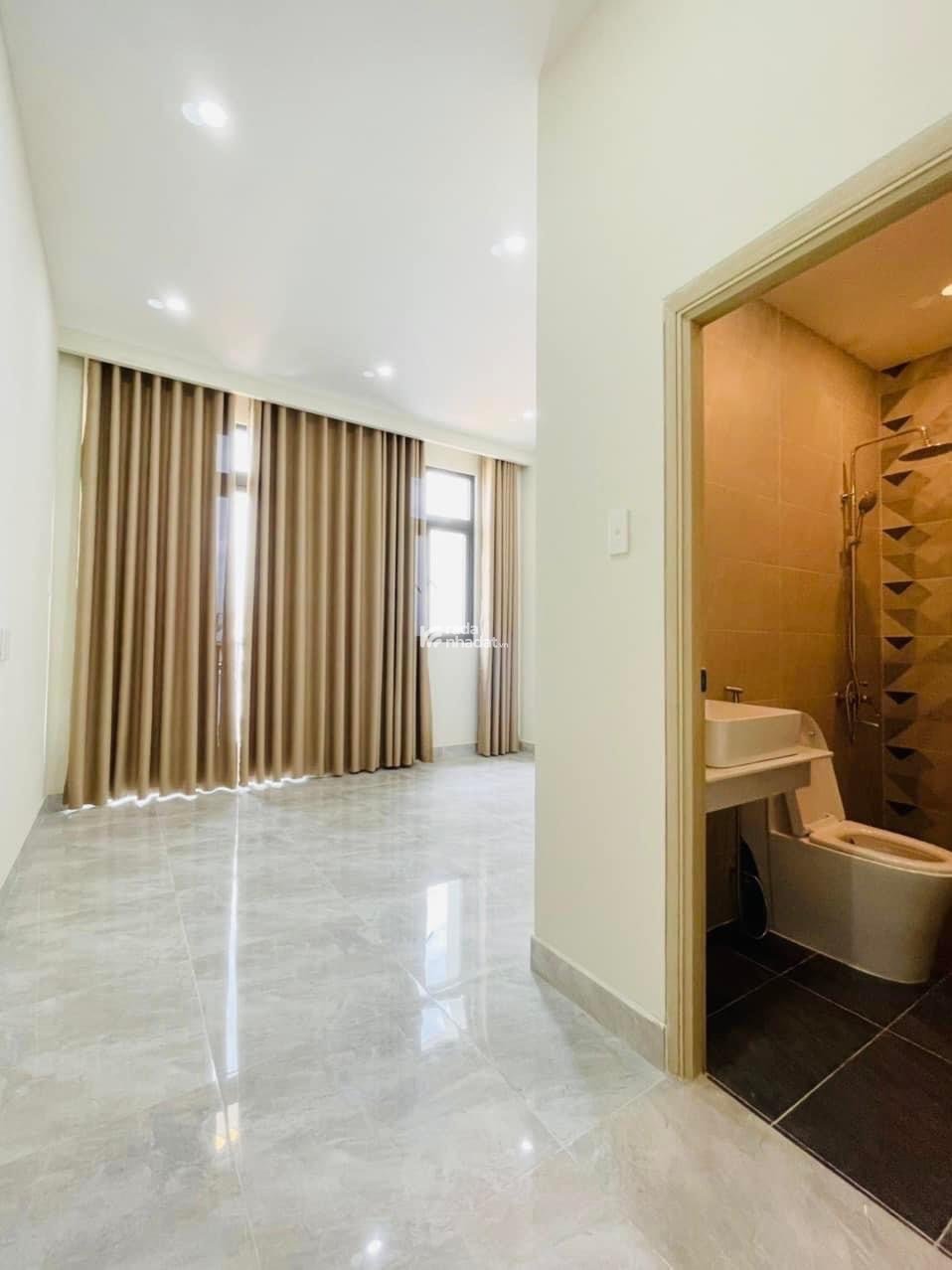 Bán gấp căn 41,5m2 giá 1 tỷ 850 triệu đường Phan Huy Ích, phường 14, Gò Vấp, hẻm xe hơi 4m.