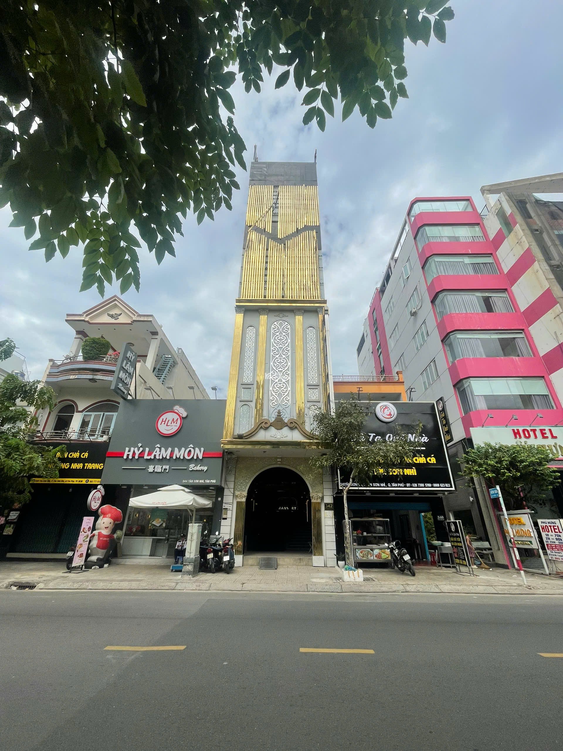 Bán nhà mặt tiền 29b Đường Nguyễn Trãi Q.1 DT 5x20m 5 tầng HĐT 200tr/t giá 65 tỷ