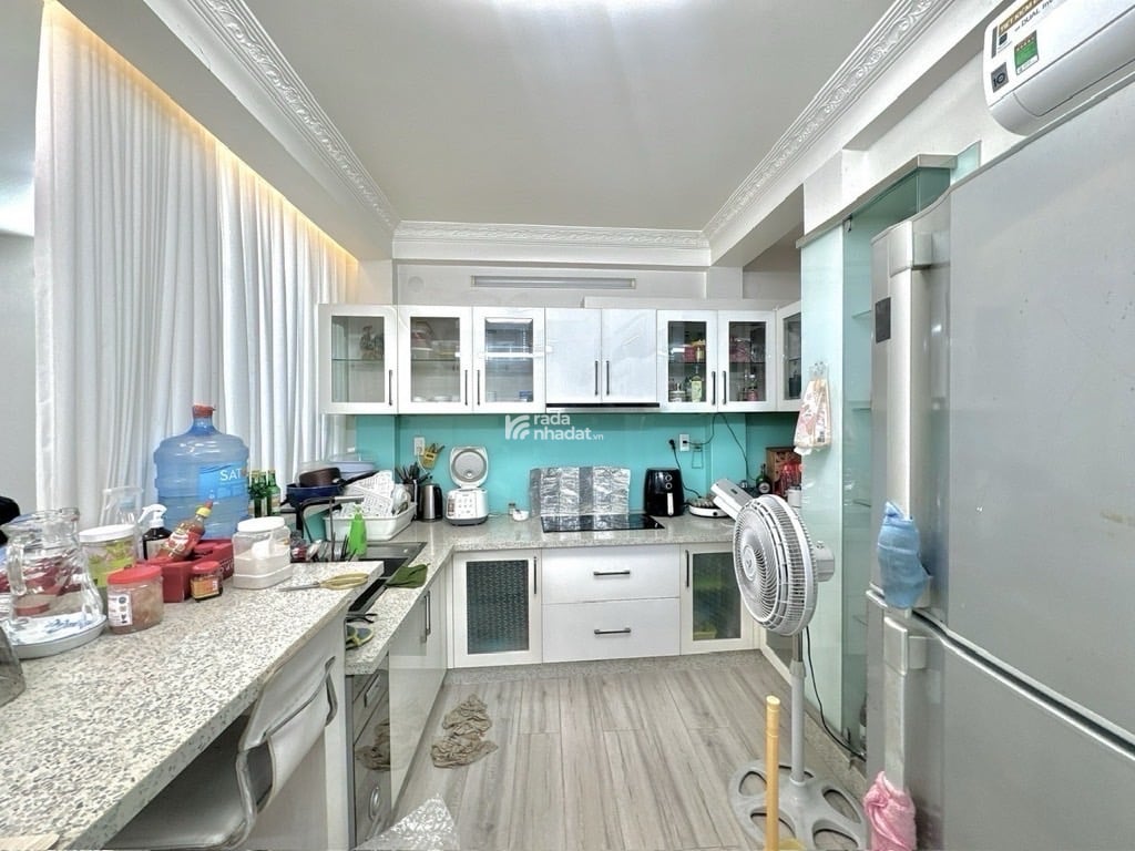 Bán nhà đẹp 5 tầng - trắng xinh lung linh - hẻm đẹp gần mặt tiền Huỳnh Văn Bánh 