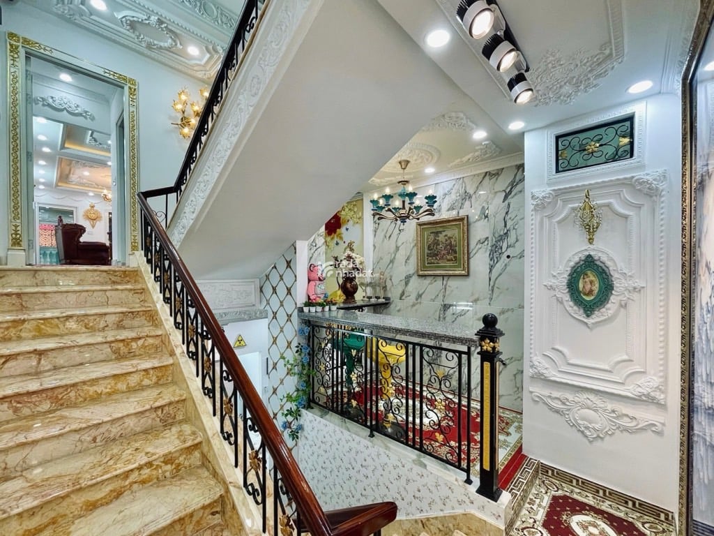 Siêu phẩm mặt tiền đường 3 Tháng 2 - 5 tầng kiểu Âu - hot Quận 10 cuối năm 2025