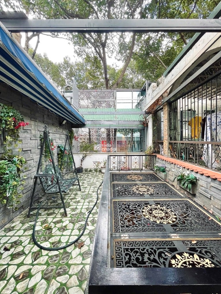 Siêu phẩm mặt tiền đường 3 Tháng 2 - 5 tầng kiểu Âu - hot Quận 10 cuối năm 2025