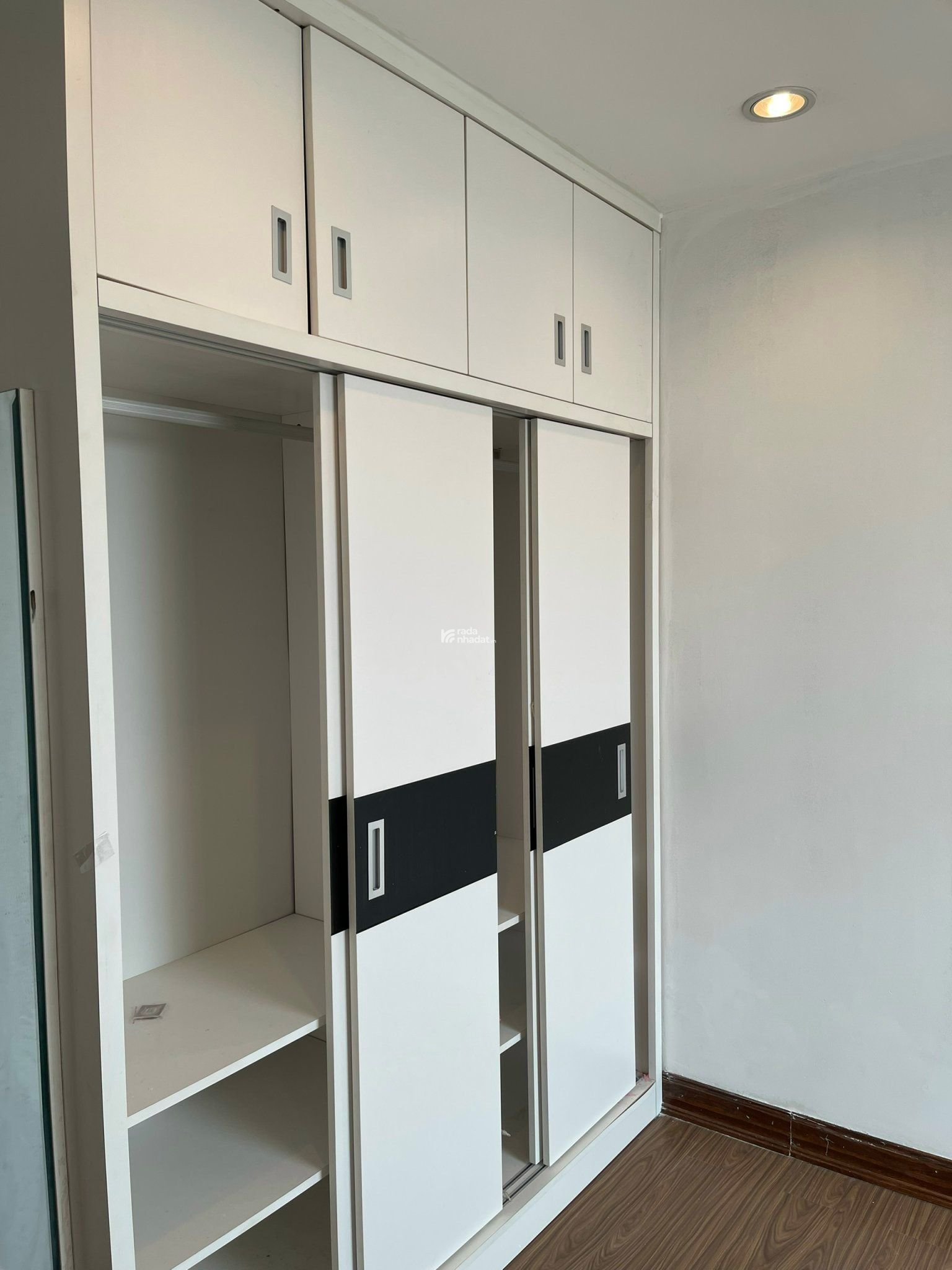 Siêu Phẩm Khương Trung: bán gấp căn 89m2(3 ngủ)sẵn sổ-giá nhỉnh 5 tỷ.Tại chung cư Star Tower 283 KT
