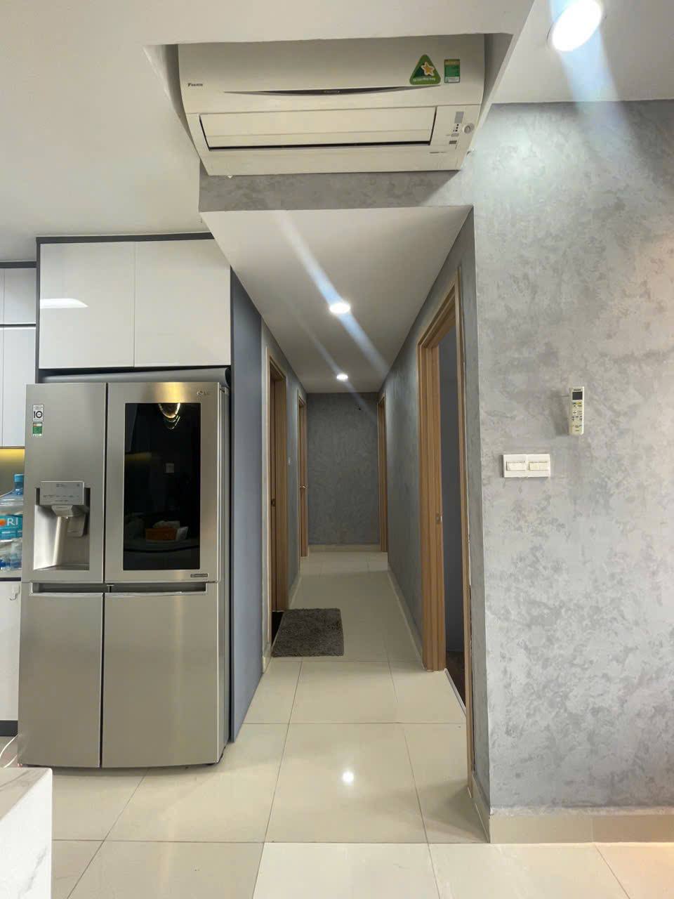 Bán căn 3PN 9.2 tỷ tại The Sun Avenue, 96m2, full nội thất, Đông Nam mát, vào ở ngay